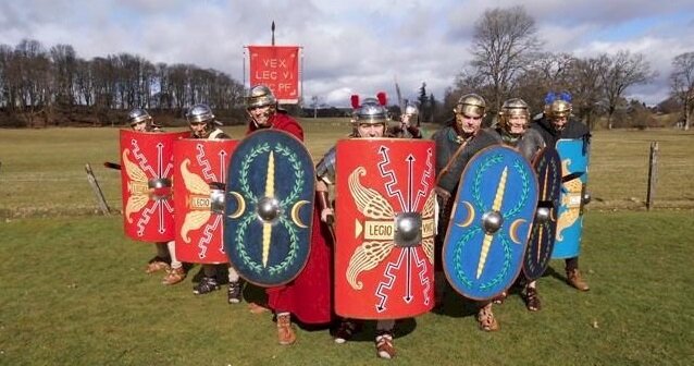 Join Centurions at the Roman Bathhouse, Strathclyde Country Park for the first time in 2000 years